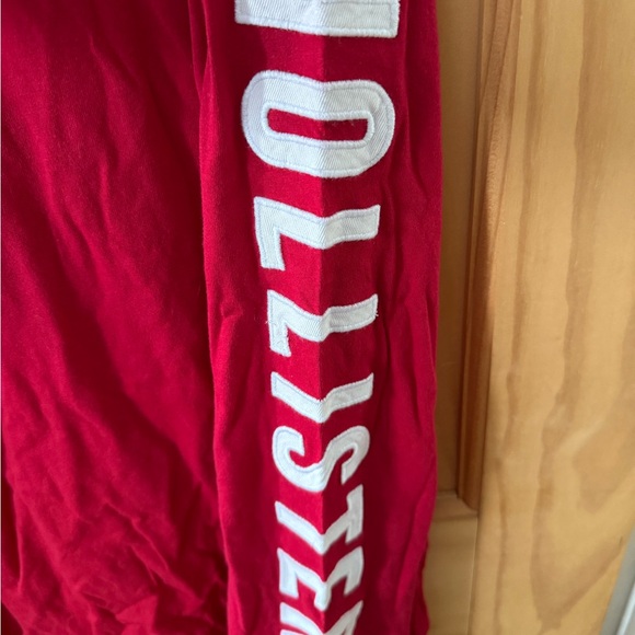 New With Tags, Men’s Size Medium Hollister Long Sleeve T-Shirt - Picture 3 of 6